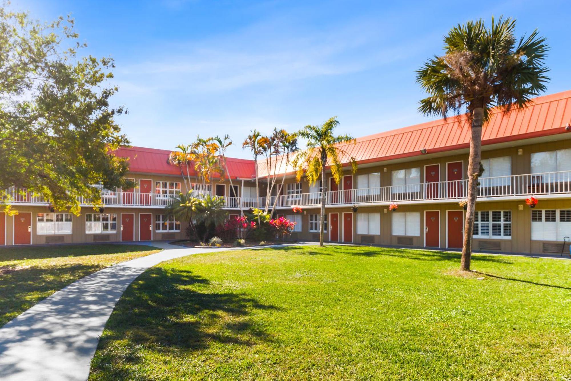 Vero Beach Inn & Suites Vero Beach I-95 (Adults Only) Dış mekan fotoğraf