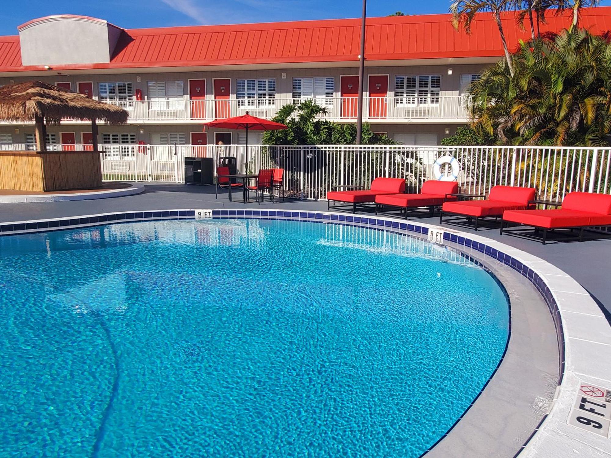 Vero Beach Inn & Suites Vero Beach I-95 (Adults Only) Dış mekan fotoğraf